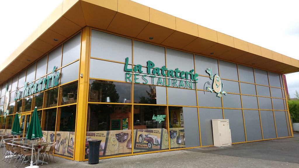 Nouvelle enseigne pour le restaurant La