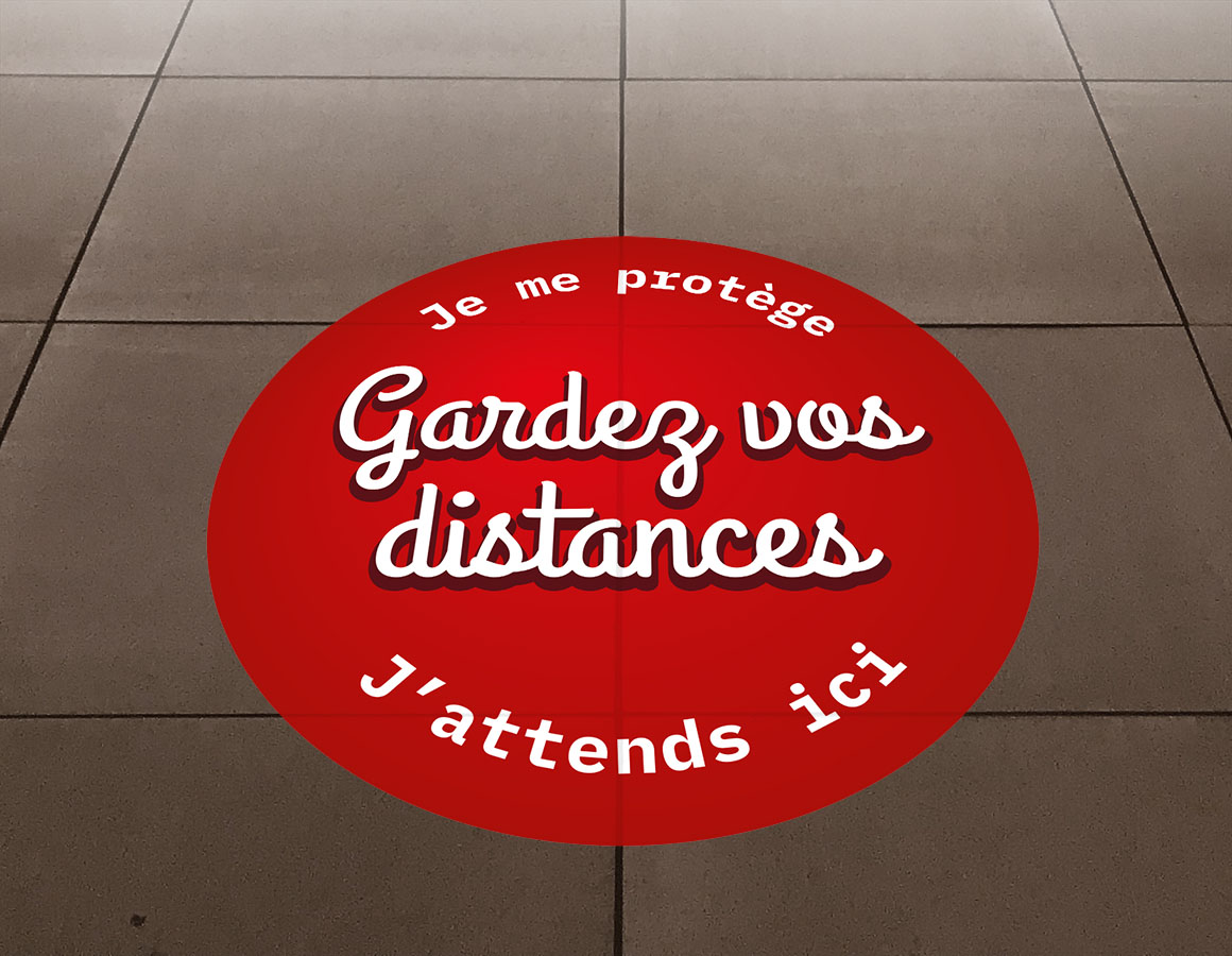 marquage-sol-distance-securite-covid-19-coronavirus-adhesif-saint-lo-manche